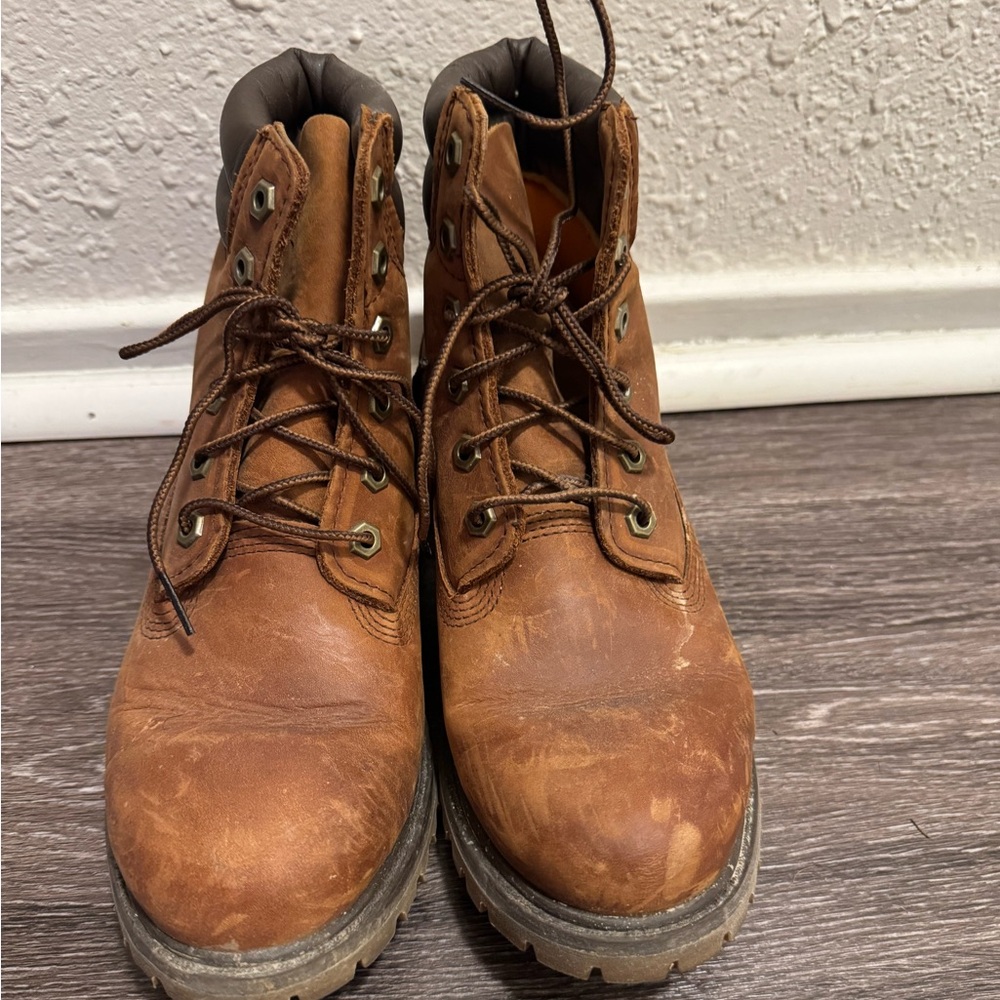 Women’s Mixed Color
Timberlands
